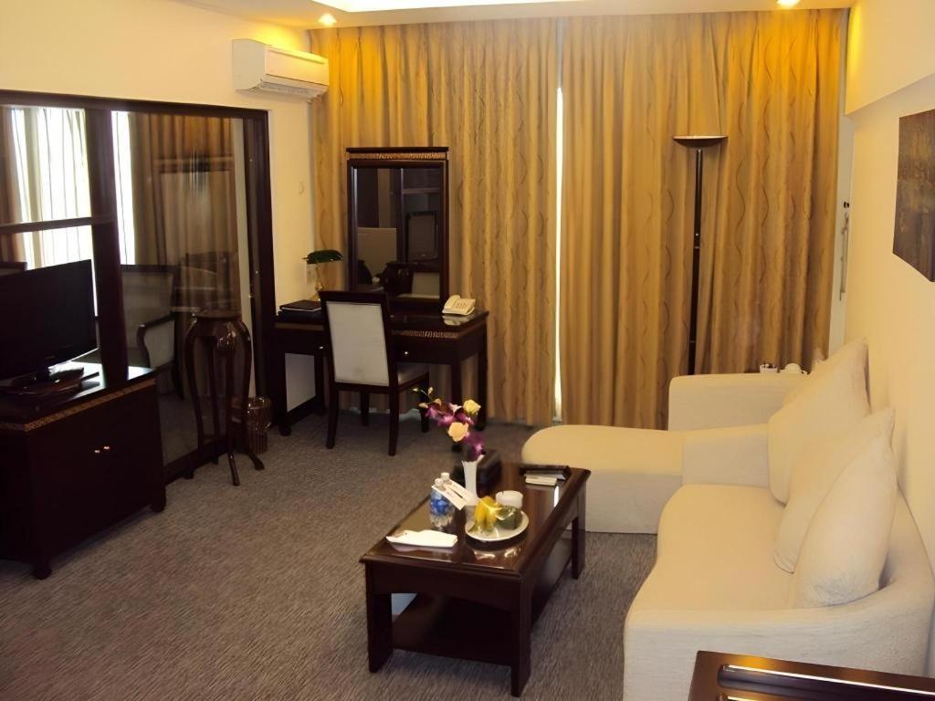 Huu Nghi Hotel Hai Phong Exterior photo